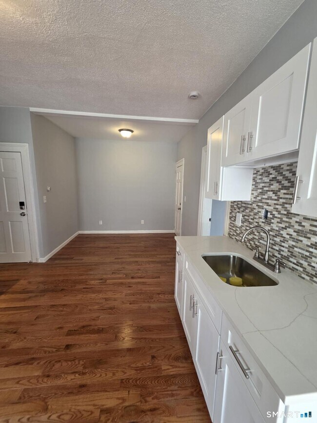 Foto del edificio - 282 Pequonnock St