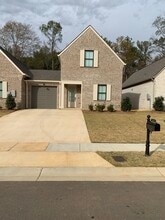 Building Photo - 1142 Stonebrook Ln