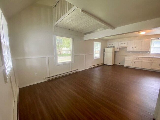 Building Photo - Oakland Ave. Duplex