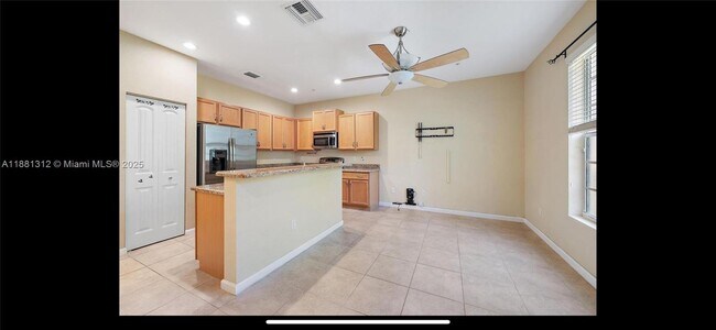 Foto del edificio - 259 SW 7th Ct