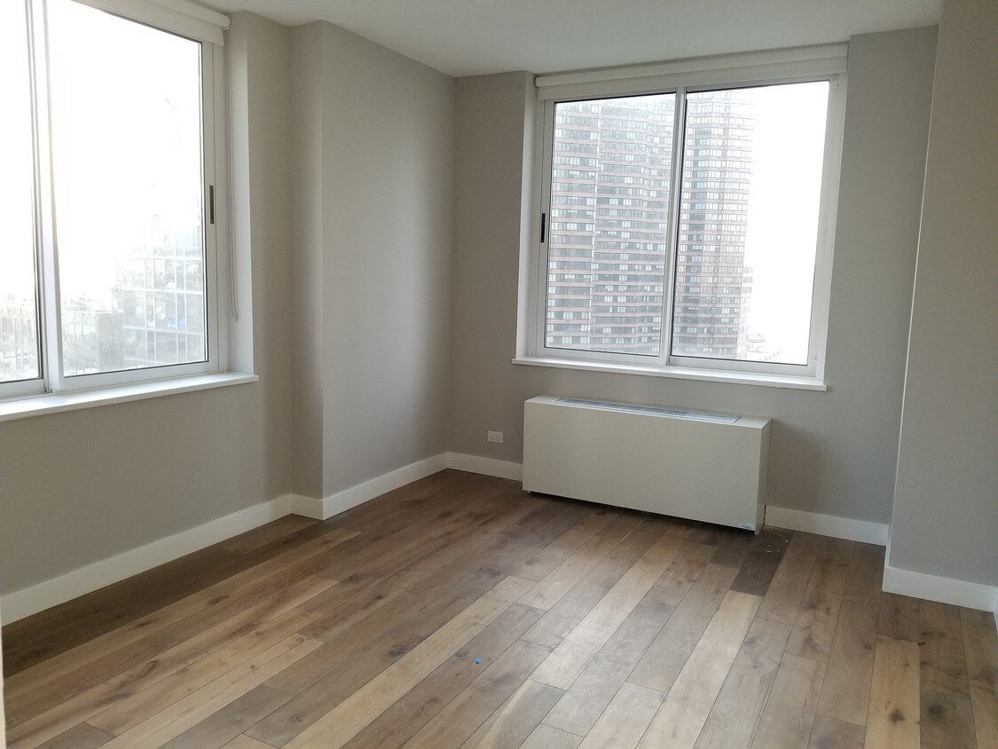 Primary Photo - 540 W 42nd St