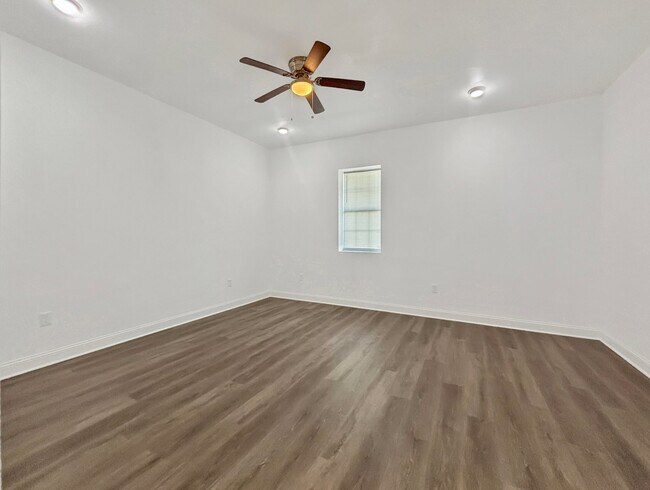 Foto del edificio - 4030 N Miro St