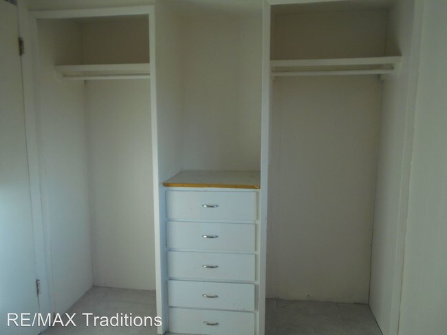 Building Photo - 2 br, 1 bath House - 520 S. 7th West