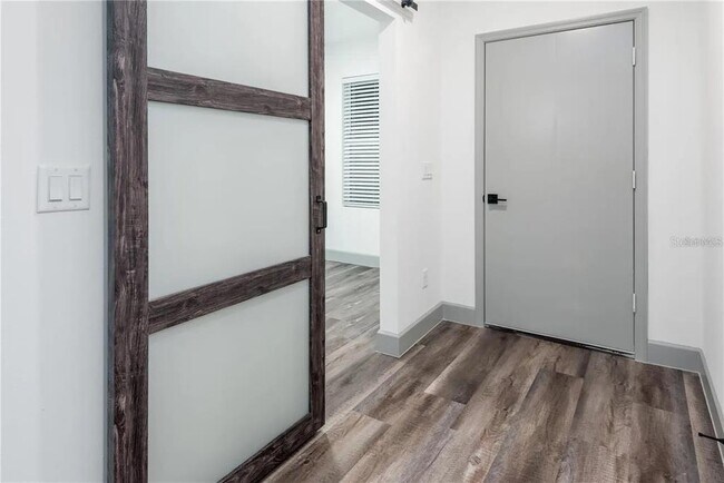 Foto del edificio - 2252 Fernwood St