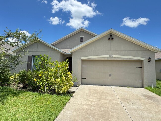 Foto del edificio - Beautiful 4 BR / 2 BA Home in Lakeland!