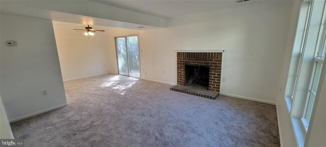 Building Photo - 4906 Savoy Pl