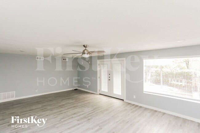 Foto del edificio - 3208 Kiest Hill Dr