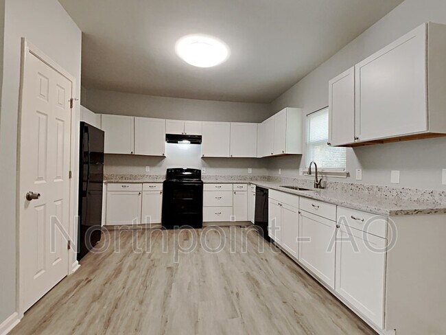 Foto del edificio - 485 Waterford Rd NW