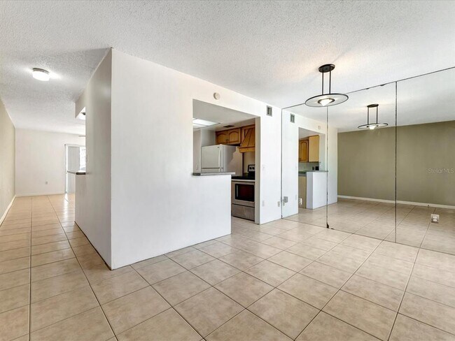 Foto del edificio - 9960 5th St N