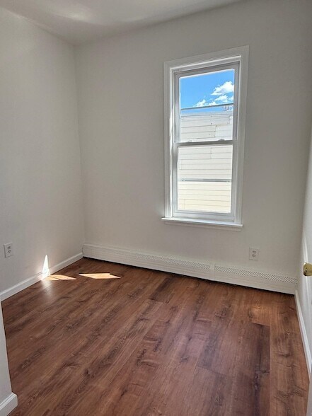 Foto del edificio - 85 Kearney Ave