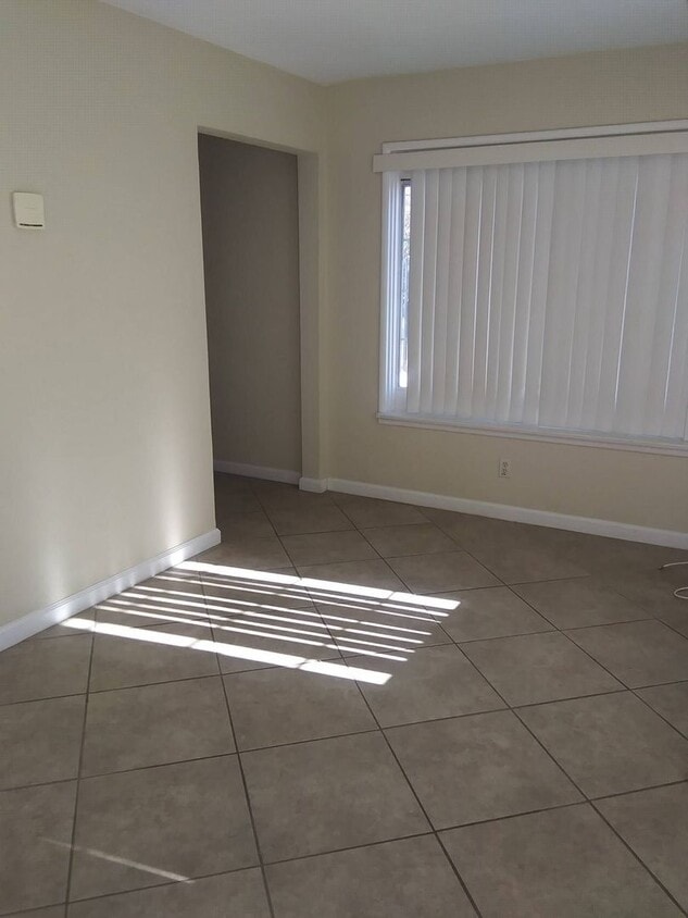 Building Photo - 2 Bed 2 bath