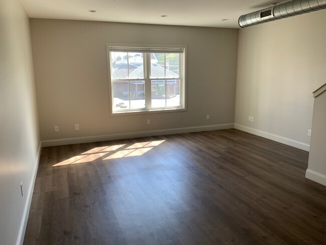 Building Photo - Lofts at 307 Main LLC