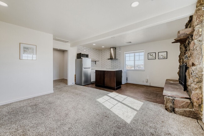 Foto del edificio - 2251 Co Rd 10