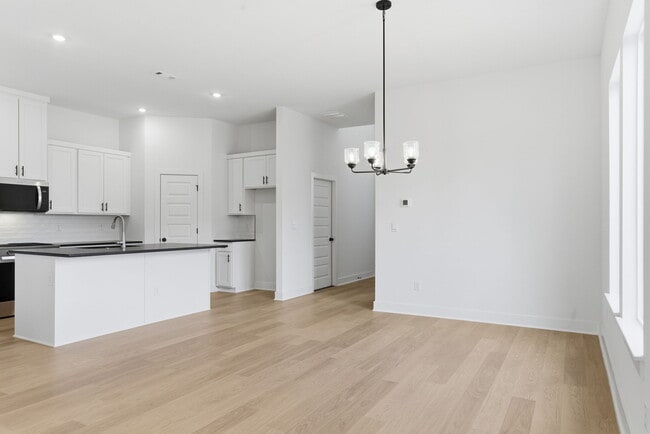 Photo - 1834 E Fiji St House