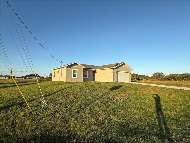 Building Photo - 1025 Jupiter Lp