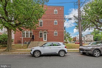 Building Photo - 4613 Minnesota Ave NE