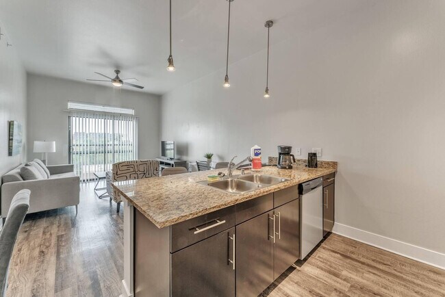 Foto del edificio - 4123 Cedar Springs Rd