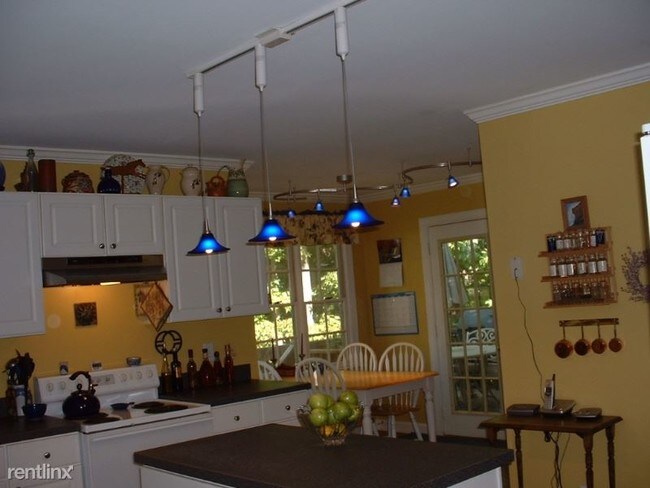 Foto del edificio - 3 br, 2.5 bath House - 303 Cary Pines Dr