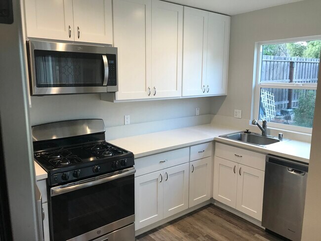 Foto del edificio - 430 E Bixby Rd