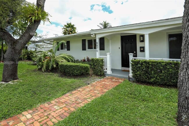 Foto del edificio - 8870 SW 86th St