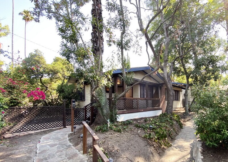 Foto principal - 686 S Grand Ave