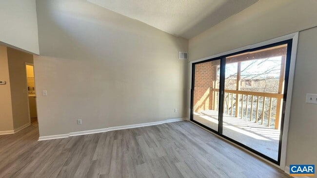 Building Photo - 111 Turtle Creek Rd