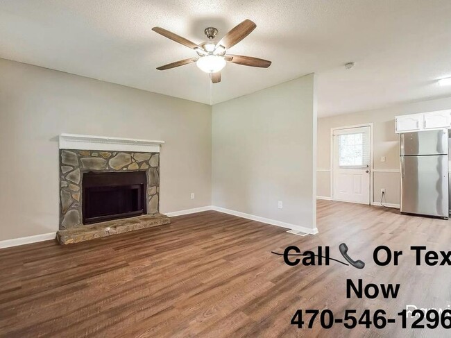 Building Photo - 5781 Macedin Dr