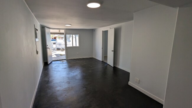 Foto del edificio - 1841 E Harvard St