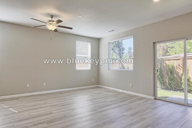 Building Photo - 3 Bed, 2.5 Baths with Loft and Covered Balcony off the Primary Suite