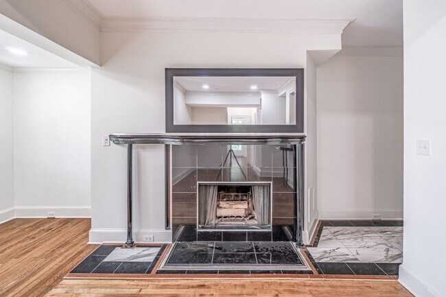 Building Photo - 2 bed 2 bath Peachtree Loft living in Buck...