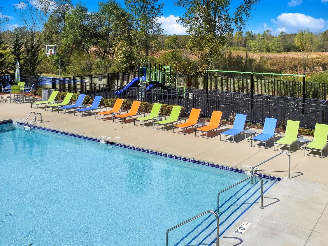 Saddle Brook Apartments Apartments in Pewaukee, WI