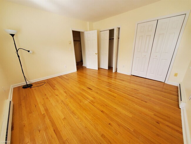 Foto del edificio - 1 br, 1 bath Condo - 36 Turn of River Rd U...