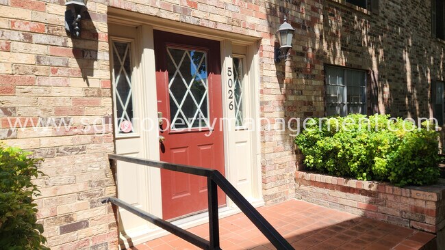 Foto del edificio - 5026 Matilda St