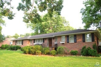 Building Photo - 1406 E Olive Dr SE
