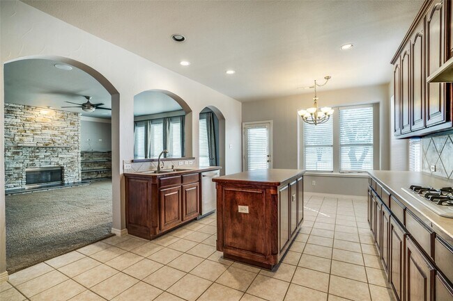 Foto del edificio - 5511 Norfolk Ln