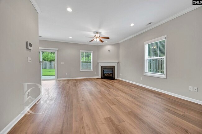 Foto del edificio - 122 Drummond Wy