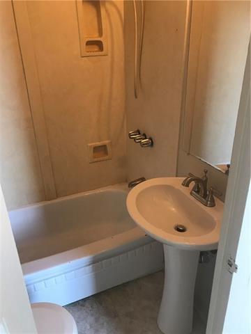 Foto del edificio - 8204 Maple St