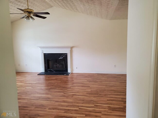 Building Photo - 735 Chatham Park Dr