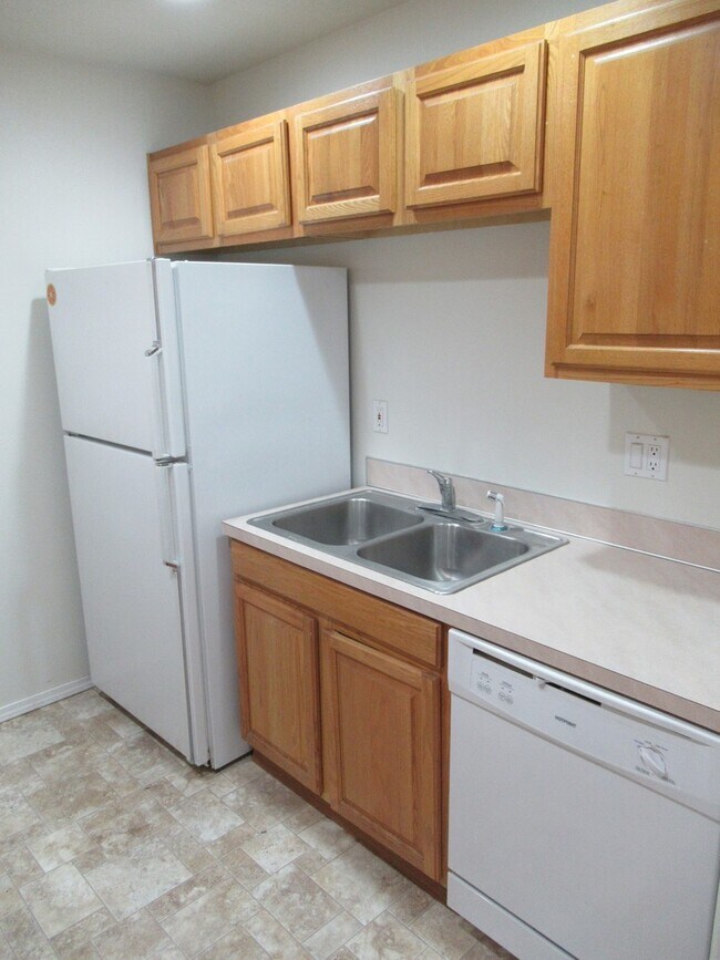 Foto del edificio - Large Three Bedroom Duplex in Keizer!