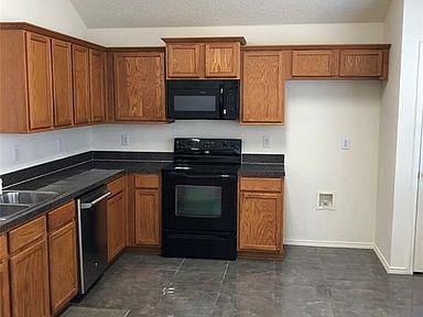 Building Photo - 1708 Wolf Creek Dr