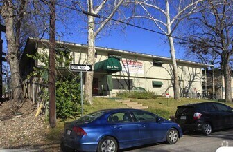 Building Photo - 306 E 30th St