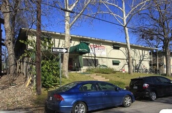 Building Photo - 306 E 30th St