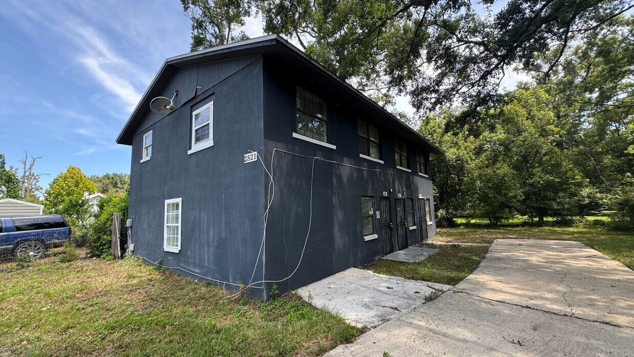 Foto principal - 2821 Moncrief Rd