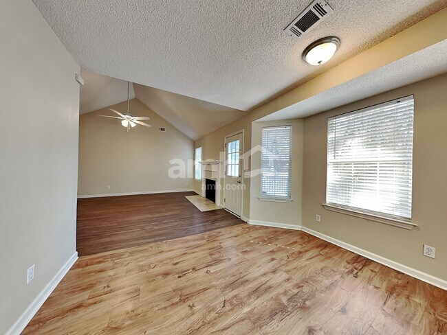 Building Photo - 1 Marsh Hen Ct