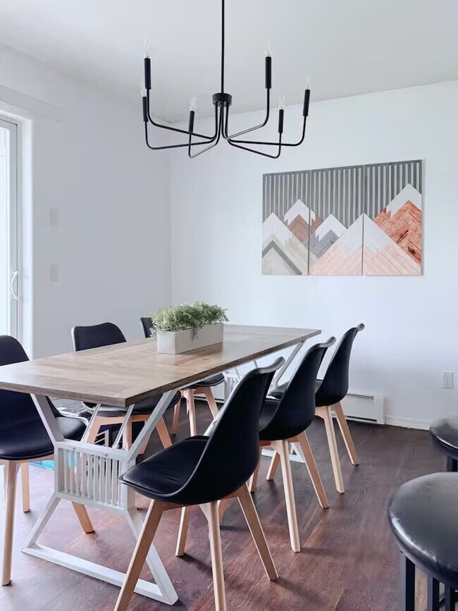 Foto del edificio - 9033 Dewberry St