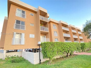 Building Photo - 17051 NE 35th Ave