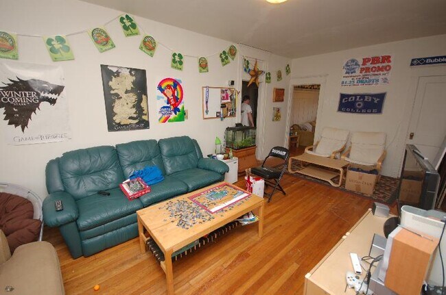 Foto del edificio - 126 Englewood Ave
