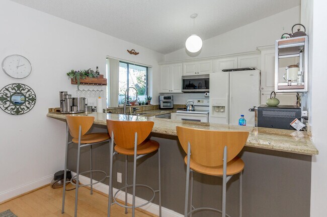 Building Photo - 5570 Piping Rock Dr