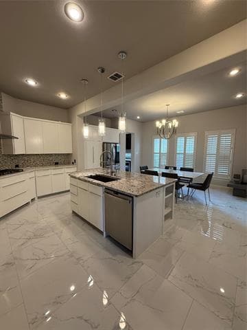 Foto del edificio - 3736 Greenbrier Dr