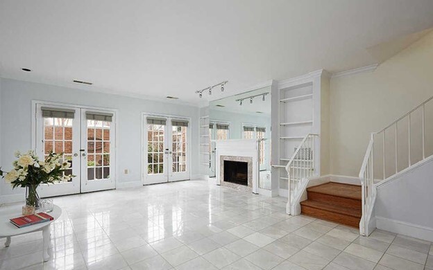 Building Photo - 3281 Sutton Pl NW